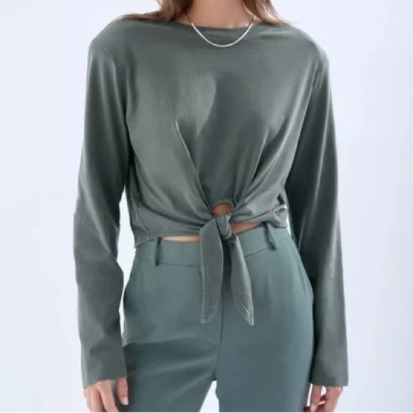 Aritzia Babaton Headline Long Sleeve Tie Front Off White T Shirt - Picture 3 of 6